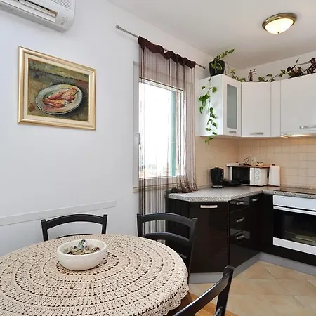 Apartment Margita By Interhome Supetar